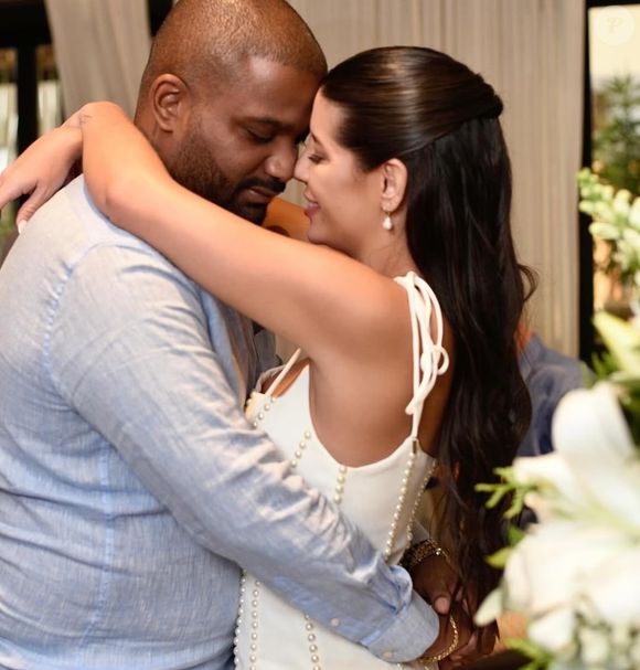 Arlindinho apareceu nas redes sociais com ferimentos nos lábios, alegando que foram causados por uma queda. No entanto, fontes próximas revelaram que a situação foi muito diferente.