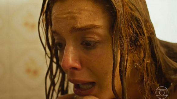 Resumo ALTERADO de 'Dona de Mim' (24 a 27 de setembro): Abalada, Kami revela crime bárbaro a Ryan e sofre novo contato do abusador