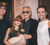 O tenor Andrea Bocelli com os três filhos, Amos, Matteo e Virginia, e a esposa Veronica Berti