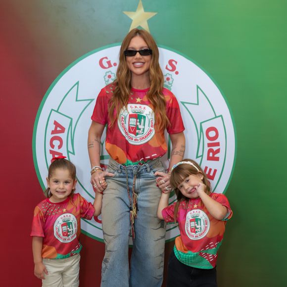 Virgínia esteve acompanhada dos filhos José Leonardo, Maria Alice e Maria Flor no evento do Dia das Crianças