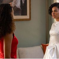 HOJE em 'Vale Tudo' (08 de julho): Após vexame do vestido rasgado, Maria de Fátima sofre nova humilhação ao seduzir quem a odeia