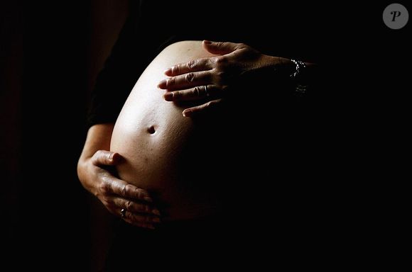 O parto estava agendado para sábado (29), mas a bolsa estourou um dia antes e a mãe correu para o hospital. Pela necessidade de rapidez, nenhum parente conseguiu acompanhá-la