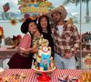A festa também comemorou o aniversário da mãe de André Luiz Frambach