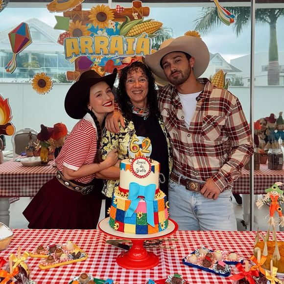 A festa também comemorou o aniversário da mãe de André Luiz Frambach