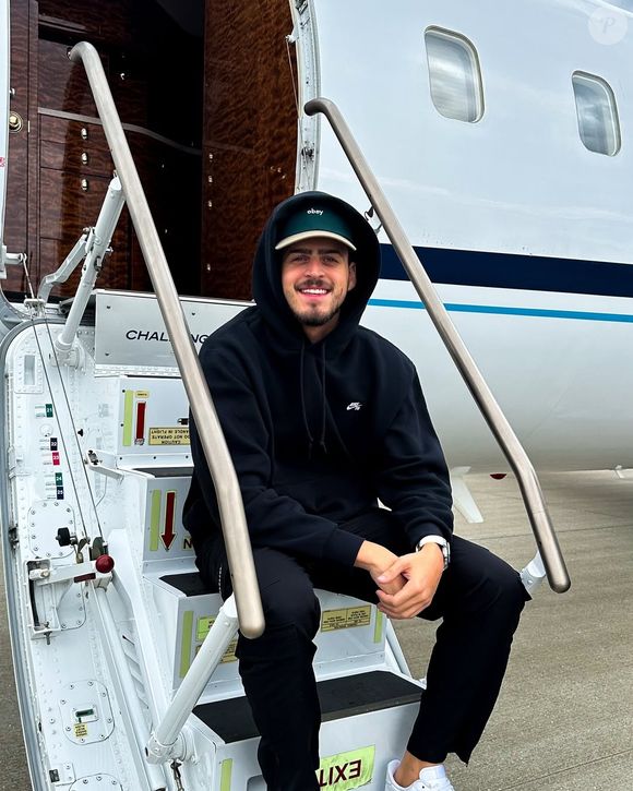 Amigos de Jon Vlogs também foram detidos e só serão liberados após teste de bafômetro indicar nível zero de álcool no sangue