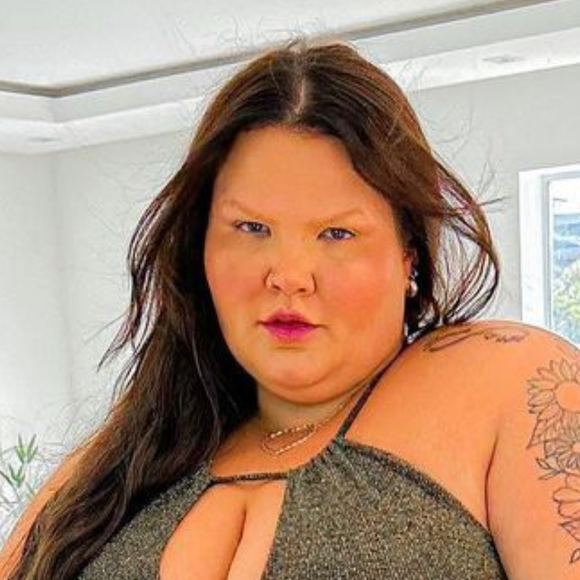 Thais Carla faz cirurgia bariátrica após emagrecer 30 kg: 'Nunca é tarde para acordar', apoia Jojo Todynho