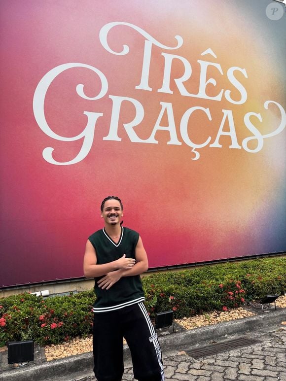 Mais um funcionário de Bagdá na trama da Chacrinha em 'Três Graças', Lucas Righi é o intérprete de Alemão. O ator é mais um da turma dos 'baixinhos' e tem 1,67m de altura