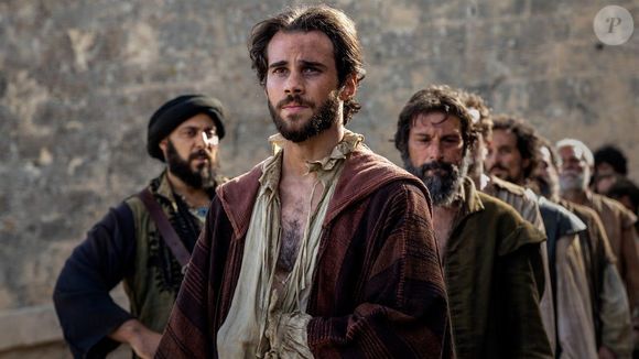 'O Cativo' acabou de chegar ao catálogo da Netflix. Quem vai dar o play?