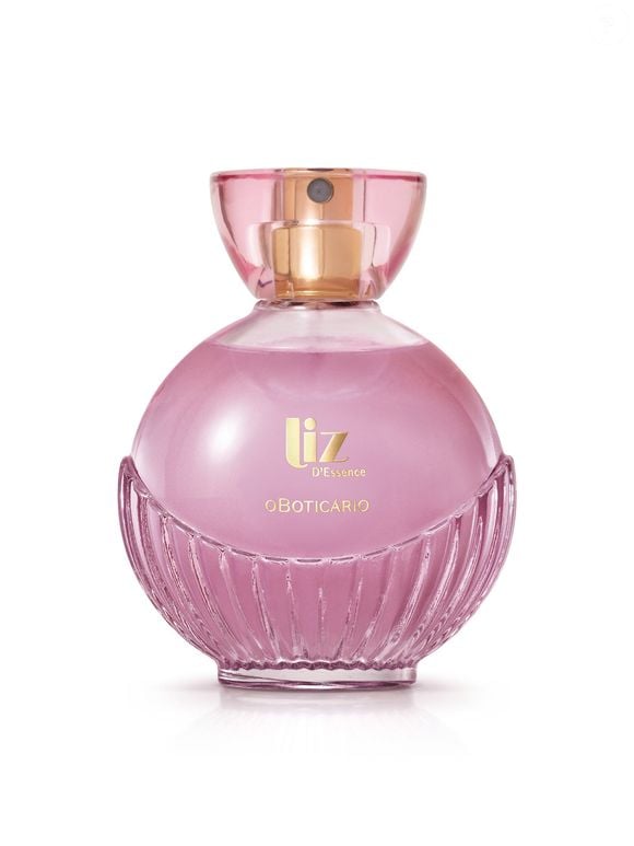 Com ingrediente raro da alta perfumaria e assinatura amadeirada intensa, Liz D'Essence chega para reafirmar o protagonismo dos perfumes marcantes no inverno de 2026