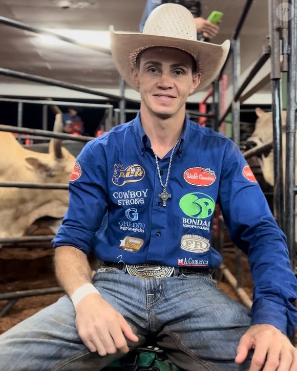 O peão Rafael Silvio Oliveira morreu após ser pisoteado por um touro durante o Votu International Rodeo 2026, em Votuporanga, no interior de São Paulo