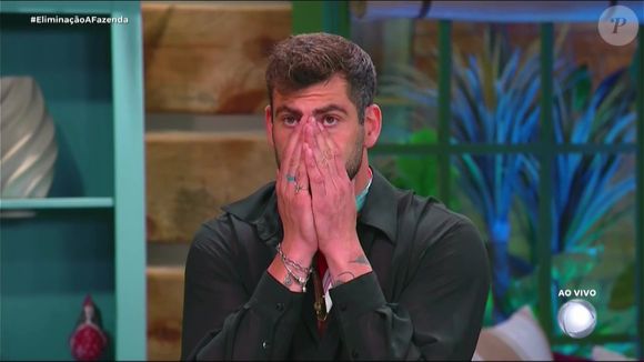 Nizam voltou a dividir confinamento com Martina em ‘A Fazenda 17’