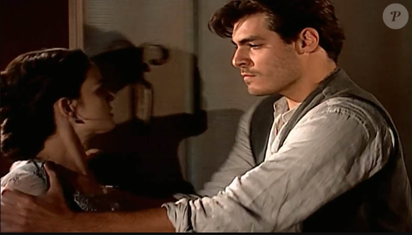 Matteo (Thiago Lacerda) ignora Rosana durante casamento na novela'Terra Nostra', e volta para Giuliana (Ana Paula Arósio)