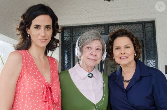 Louise Cardoso ao lado de Fernanda Montenegro e Mariana Lima