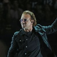 Quase ninguém sabe, mas esse é o motivo dramático para vocalista do U2, Bono Vox, usar óculos escuros o tempo todo