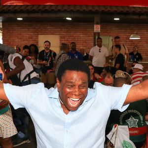 Neguinho da Beija-Flor viveu na cidade durante 38 anos e se mudou para Copacabana, bairro da Zona Sul da capital