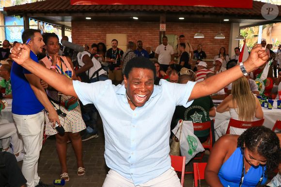 Neguinho da Beija-Flor viveu na cidade durante 38 anos e se mudou para Copacabana, bairro da Zona Sul da capital