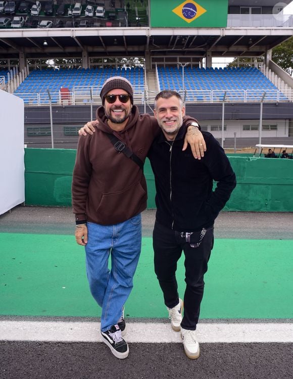 Paulinho Vilhena e Raoni Carneiro no The Town 2025