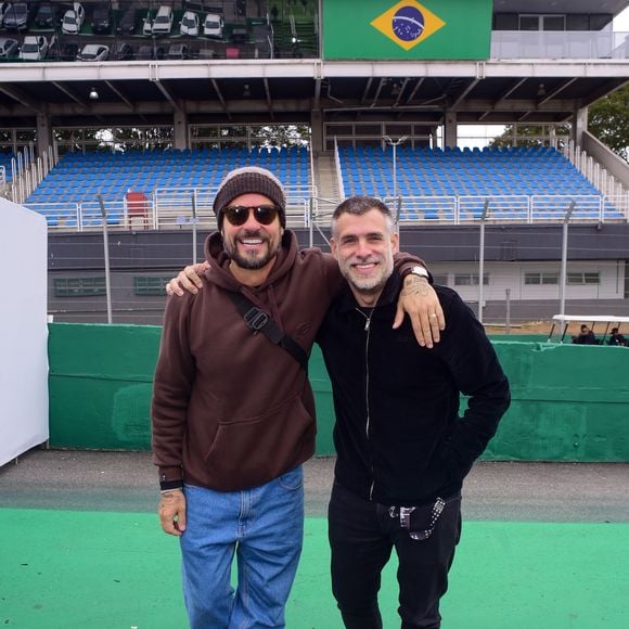 Paulinho Vilhena e Raoni Carneiro no The Town 2025