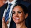 Meghan Markle agora está disposta à uma ideia de reaproximação, de acordo com uma fonte que relatou ao The Mirror.