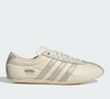 O Adidas Tokyo ganha destaque na cor que lembra creme de nata ou chantilly, uma tonalidade neutra que facilita a combinação com diferentes peças do guarda-roupa e reforça a proposta minimalista do modelo esportivo