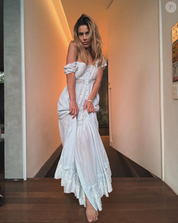 Nos últimos meses, Carolina Dieckmann emagreceu consideravelmente para gravar um filme