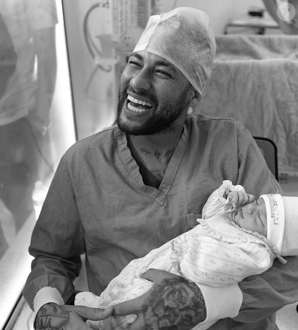 Neymar comemora o nascimento de mais uma filha, Mel