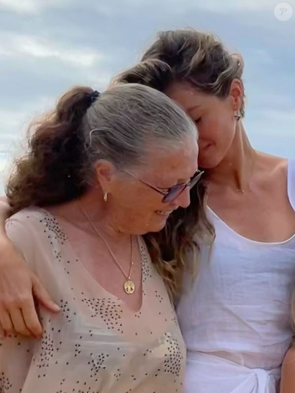 Gisele Bündchen lamentou a falta da mãe, que morreu por complicações de câncer em 2024