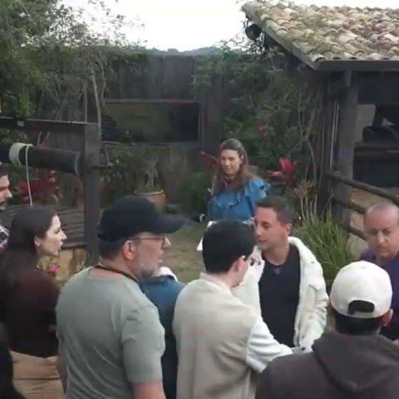 Banheiro sujo na Fazenda reacende lembranças constrangedoras do passado de Dudu Camargo