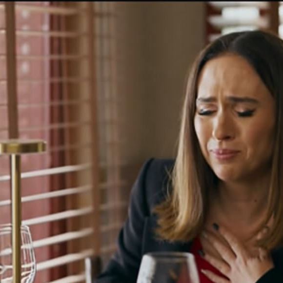 A humilhada será exaltada! Após sofrer nas mãos de Pilar, Brigitte dá a volta por cima, vira aliada de Adriana e encontra o amor verdadeiro em 'Quem Ama Cuida'