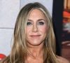 Jennifer Aniston sempre foi sinônimo de beleza e boa forma, e continua instigando o público com seus segredos de beleza