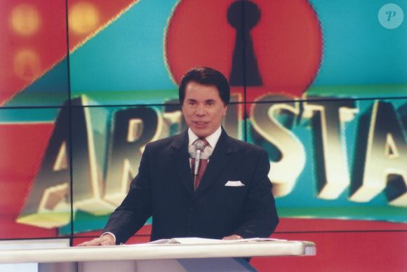 Globo x SBT: emissora de Silvio Santos estreou de surpresa 'Casa dos Artistas', foi acusada de plágio pela rival, e respondeu em nota oficial citando o sequestro de Patricia Abravanel