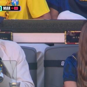 Vivian surgiu ao lado de Tom Brady neste sábado (13) na estreia do Brasil pela Copa do Mundo 2026