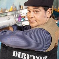 Quem é Claudio Gabriel, o pai de Juquinha de 'Três Graças'? Ator veterano acumula mais de 15 novelas no currículo e surpreende com talento fora da TV