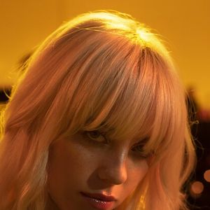 8. Billie Eilish: Happier Than Ever (2021) – Disney+ - Neste concerto cinematográfico, Billie Eilish apresenta todas as faixas do álbum "Happier Than Ever" no Hollywood Bowl, combinando animações e performances ao vivo.