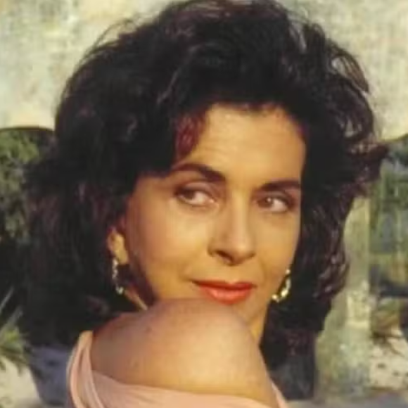 Betty Faria sobre a personagem Tieta, da Globo: 'Então eu parei com aula de dança para fazer musculação, eu tratei melhor da alimentação', contou.