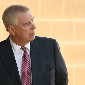 Fortuna estimada em US$ 5 milhões agora precisa cobrir gastos de segurança e equipe pessoal, aponta a imprensa britânica