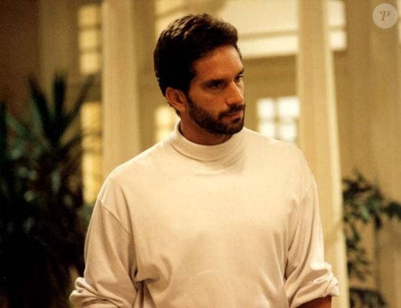 Victor Fasano, intérprete do Miguel, na novela 'Cara & Coroa'