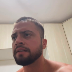 Rodrigo Godoy usou as redes sociais para falar sobre o documentário de Preta Gil e fez críticas indiretas a pessoas próximas da artista