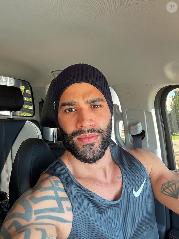 Gusttavo Lima já chegou a cantar em Barretos por mais de 5 horas. A matemática é direta: quanto mais tempo o artista fica no palco, mais o público consome e mais o bar da festa fatura