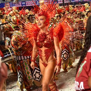 Virginia Fonseca incomodou presidente de honra da Grande Rio com seus vários convidados para desfile no carnaval 2026