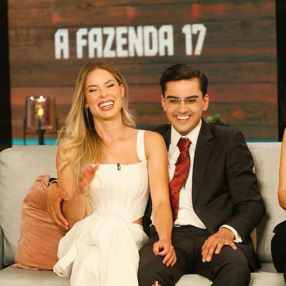 Fora do confinamento de "A Fazenda 17", Dudu Camargo revelou que pretende dar um passo importante no relacionamento com Saory Cardoso, ex-namorada do ator Marcello Novaes.