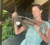 Gisele Bündchen contou, no livro 'Nutrir', que um dos motivos para ter voltado a consumir carne é a saudade que tinha de comer churrasco com o pai na infância