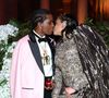 Rihanna e A$AP Rocky compareceram ao MET Gala 2026 e deram o que falar no evento