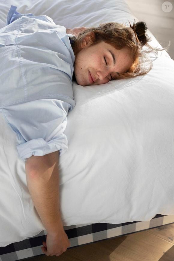 Dormir mais cedo depois dos 40 é comum e tem explicação científica