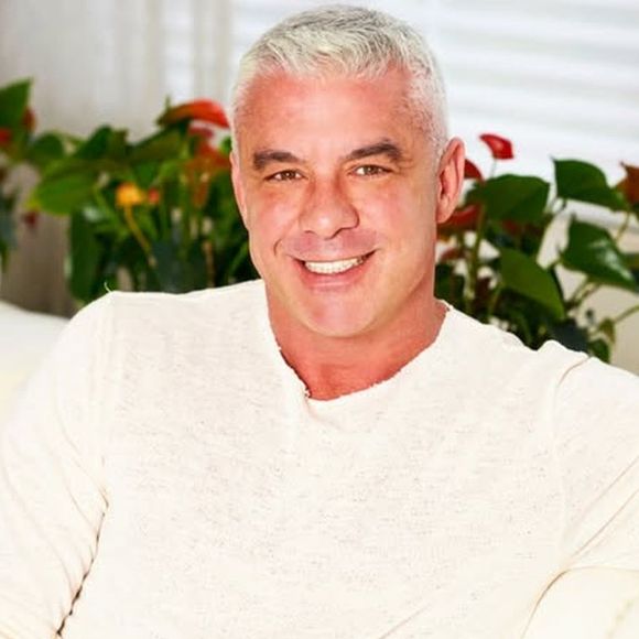 Alexandre Correa foi condenado a pagar R$ 60 mil a Edu Guedes por danos morais