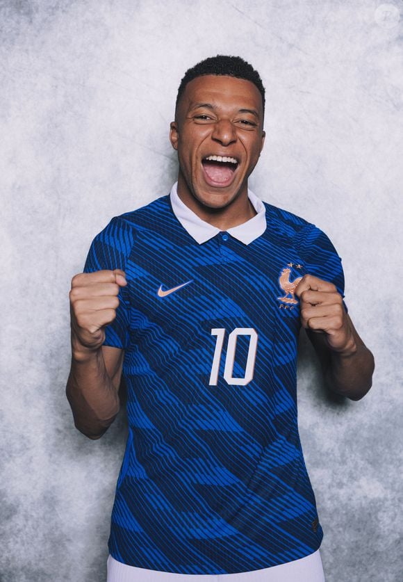 A mansão de Mbappé traduz o status de um dos principais jogadores da atualidade, com espaços dedicados ao lazer, descanso e privacidade