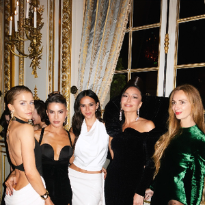 Bruna foi uma das representantes brasileiras no evento, como Sabrina Sato, Kátia Barros (fundadora da FARM Rio) e Pedro Andrade (estilista). O encontro, realizado durante a Paris Fashion Week, reuniu nomes de peso como Kim Kardashian, Demi Lovato e Charli XCX.