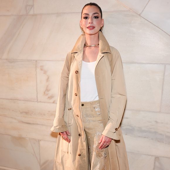 Segundo o profissional, Anne Hathaway pode ter realizado o facelift, mas também o efeito pode ser de um procedimento antigo