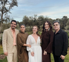 Claudia Raia e família brilharam com tons terrosos em casamento