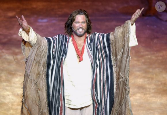 Val Kilmer foi Moisés na versão para o teatro de 'Os Dez Mandamentos'